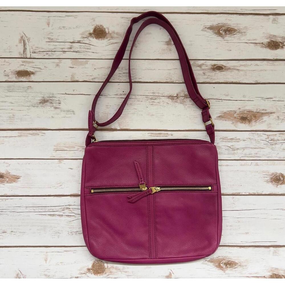 Vintage Authentic Fossil Erin Leather Crossbody/Sling Bag
